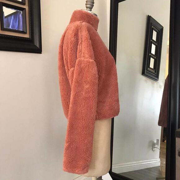 New! Heart & Hips Pink  Cozy Soft Women's Fuzzy Mock Neck Sweater Small - Picture 4 of 8